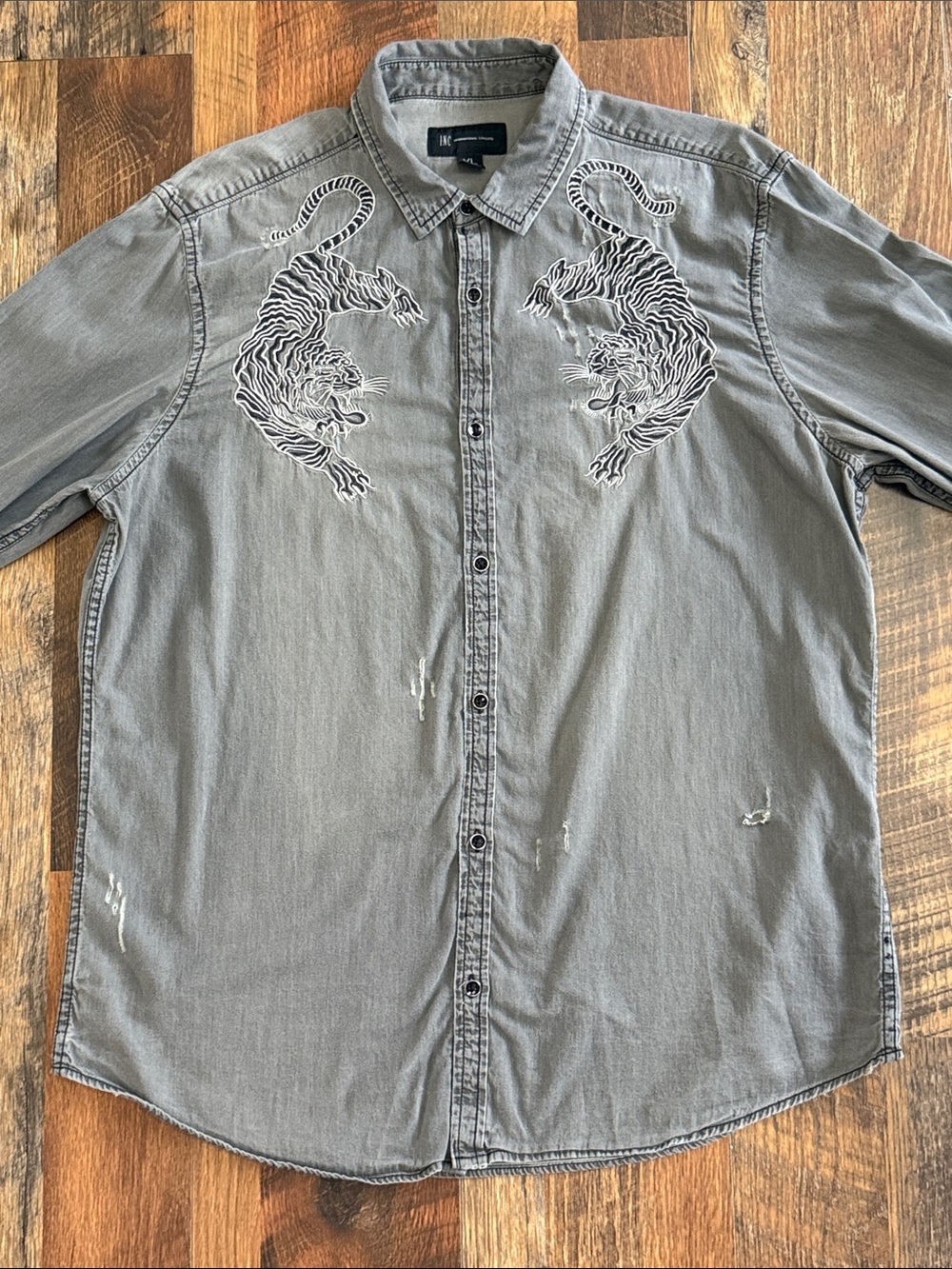 INC International Concepts Embroidered Tiger Distressed Button Down Shirt XL